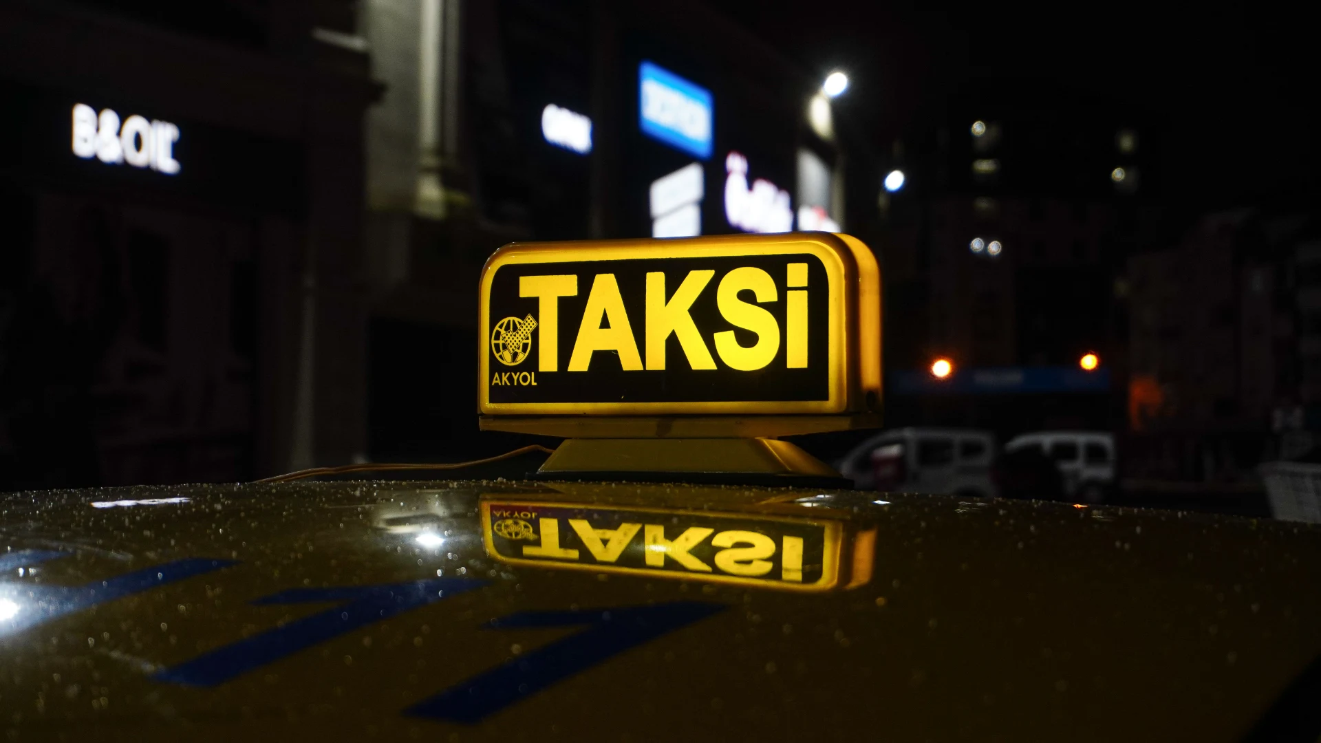 Kapaklı taksi durağı şehir manzarası — Uzman Yıldızkent Taksi